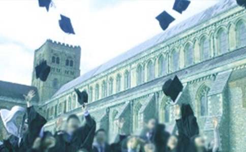 小学简短毕业祝福语 小学励志毕业祝福语