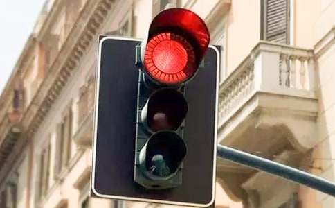 �����̵ơ�С��̰���ʵ��15ƪ��