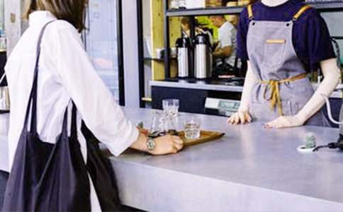 小班优秀社会教案《学做小客人》