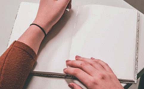 实用的高中人物作文4篇